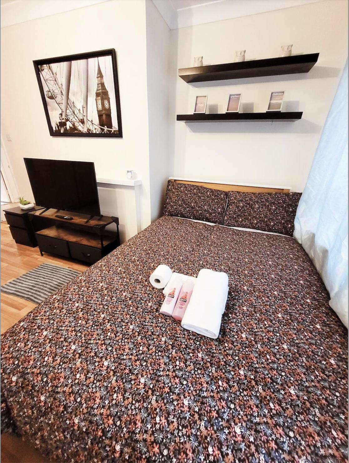 Huge And Affordable 3 Bedroom Flat In Hammersmith For 7 People With Welcome Breakfast Londra Exterior foto