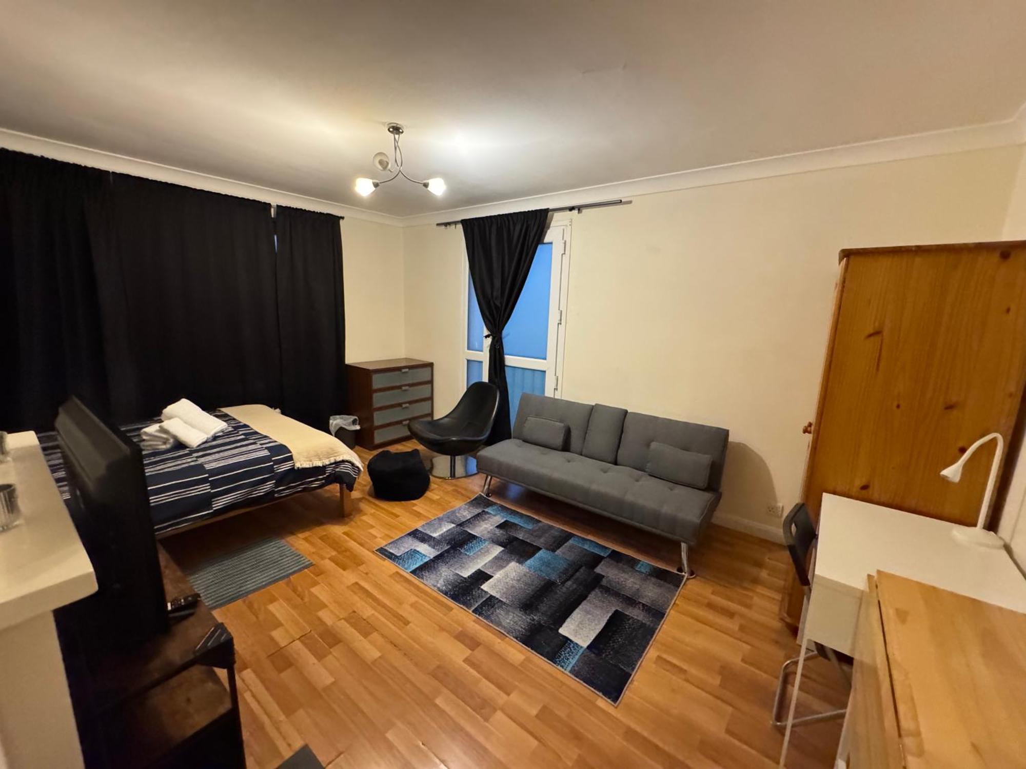 Huge And Affordable 3 Bedroom Flat In Hammersmith For 7 People With Welcome Breakfast Londra Exterior foto